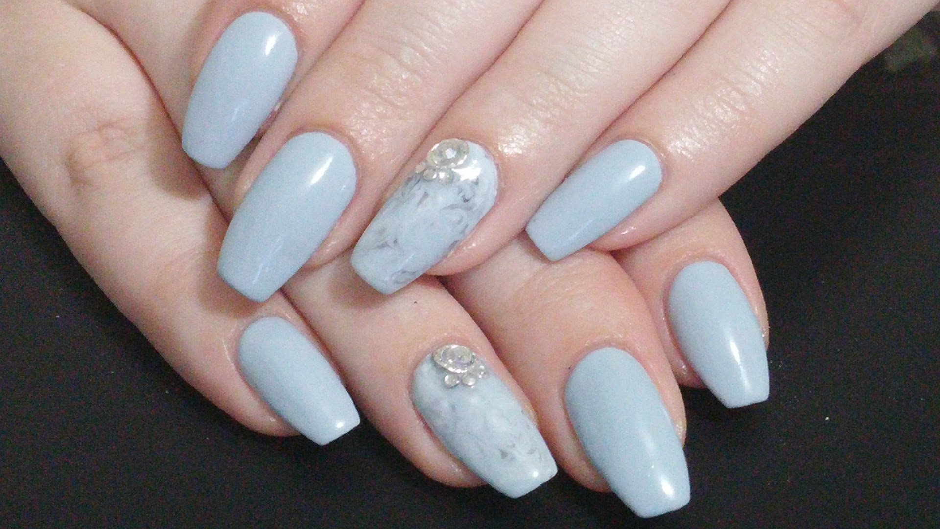 Why World Beauties Like Grey Coffin Nails